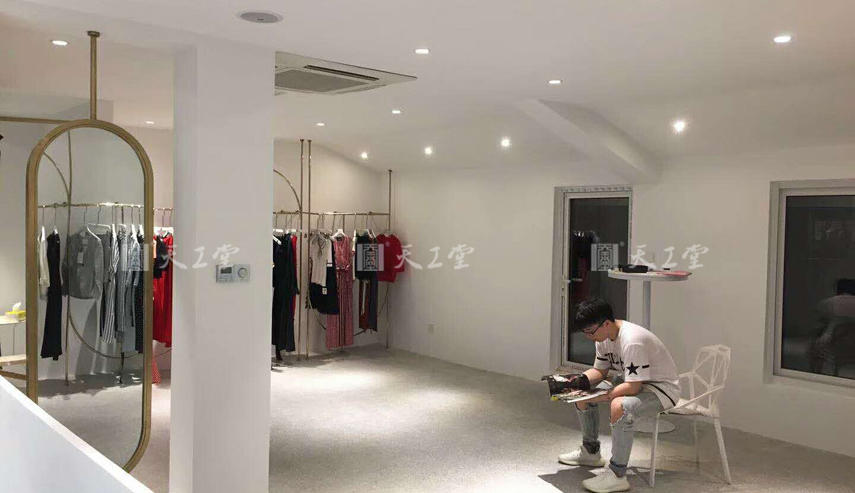 江阴女装店安装完工——天工堂道具案例